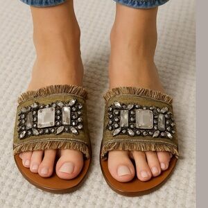 CROWN VINTAGE sandals Glorianna boho woven & embellished ‘stones’ tan size 7.5M